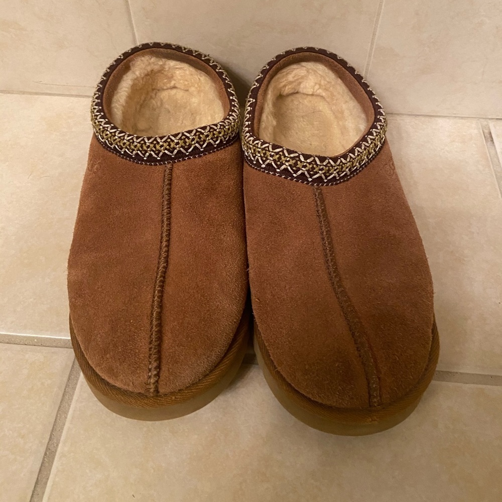 Men’s Ugg slippers